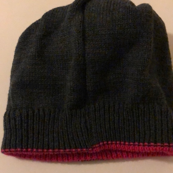 2-sided hat - Picture 3 of 3